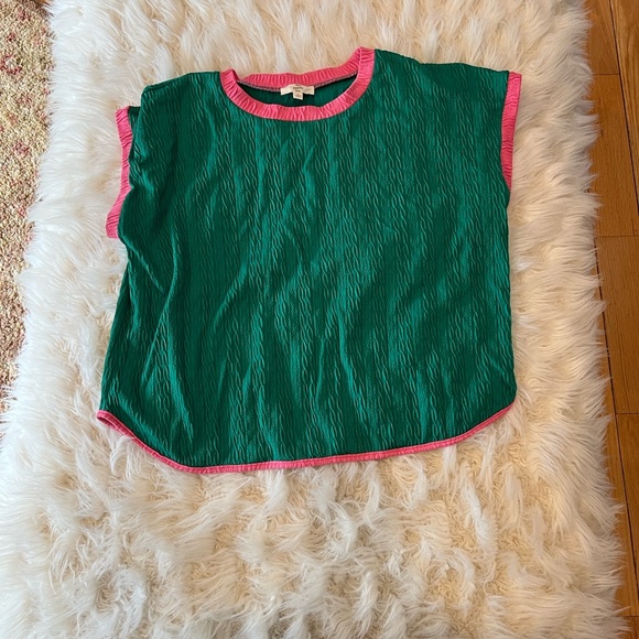 entro Green Two-Piece Lounge Set with Pink Trim - Picture 2 of 3